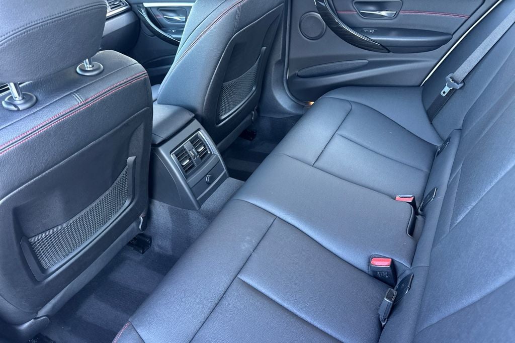 2018 BMW 3 Series 330i