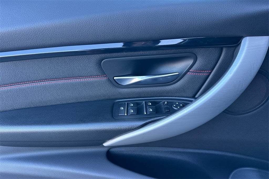 2018 BMW 3 Series 330i