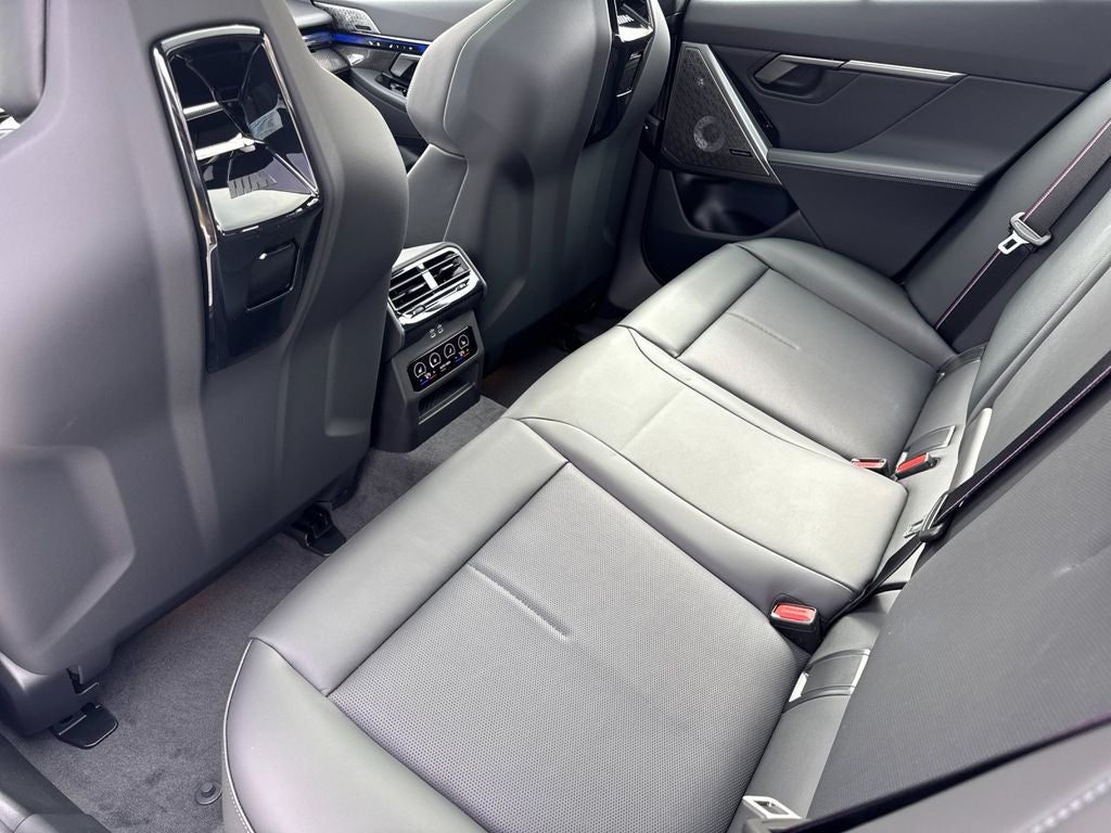 2027 BMW M5 Base
