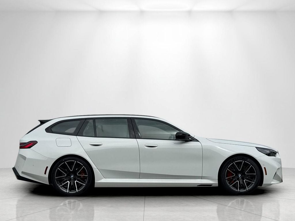 2027 BMW M5 Base