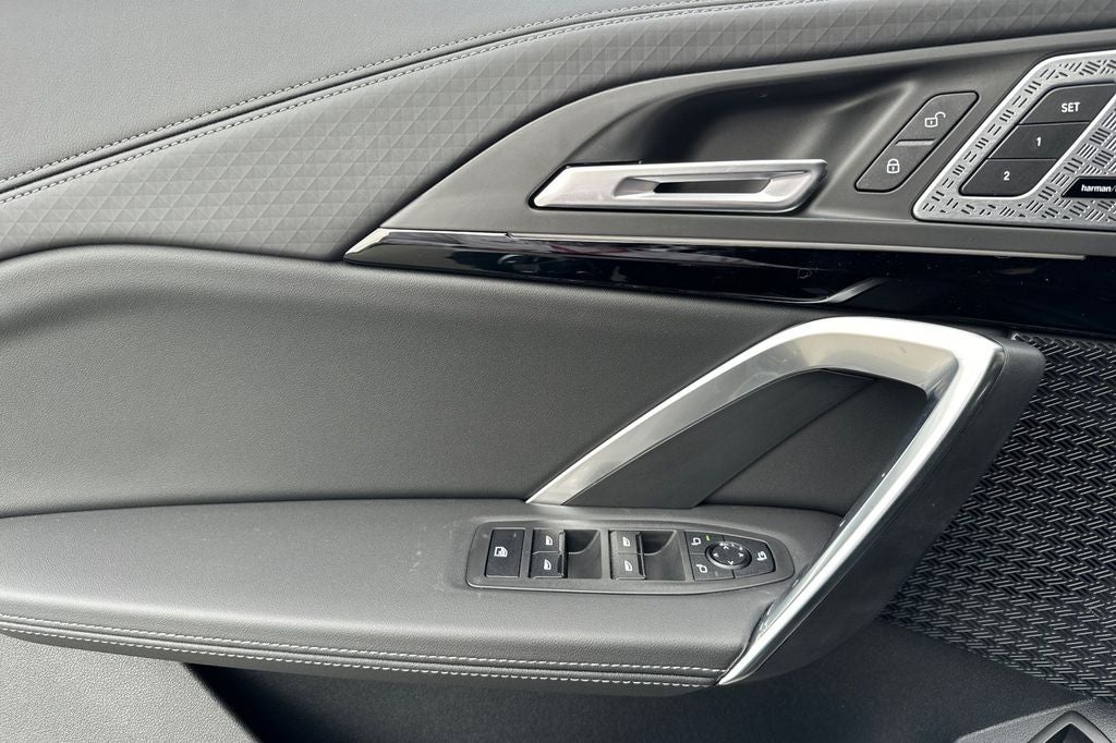 2025 BMW X2 xDrive28i