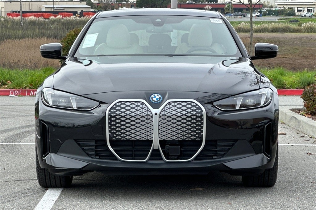 2025 BMW i4 eDrive40