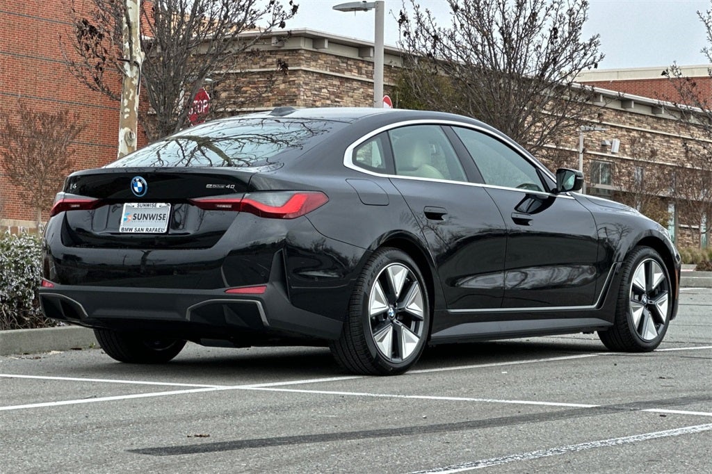 2025 BMW i4 eDrive40