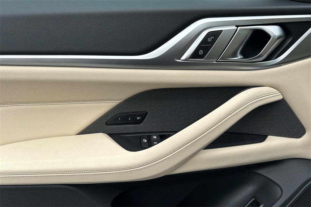 2025 BMW i4 eDrive40