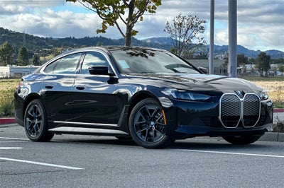 2025 BMW i4 eDrive40