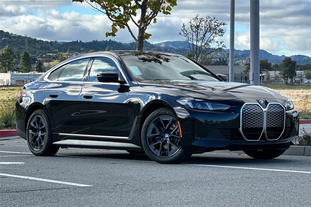 2025 BMW i4 eDrive40