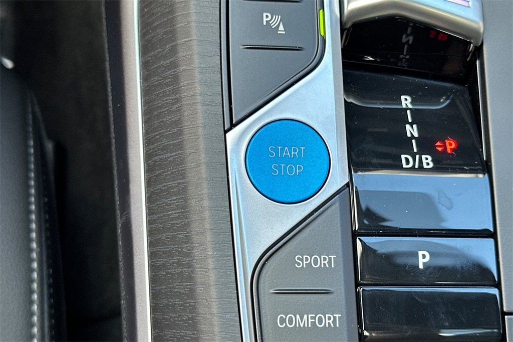 2025 BMW i4 eDrive40