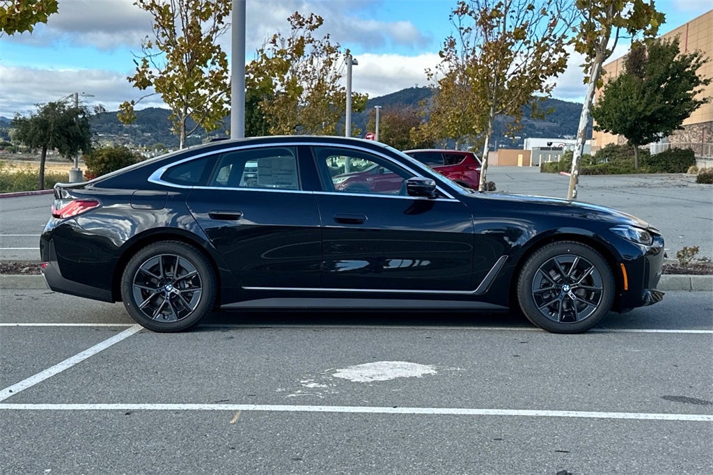 2025 BMW i4 eDrive40