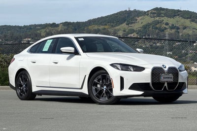 2025 BMW i4 eDrive40