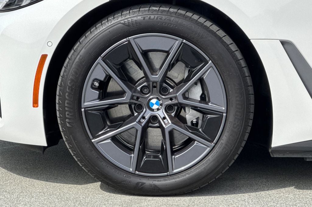 2025 BMW i4 eDrive40