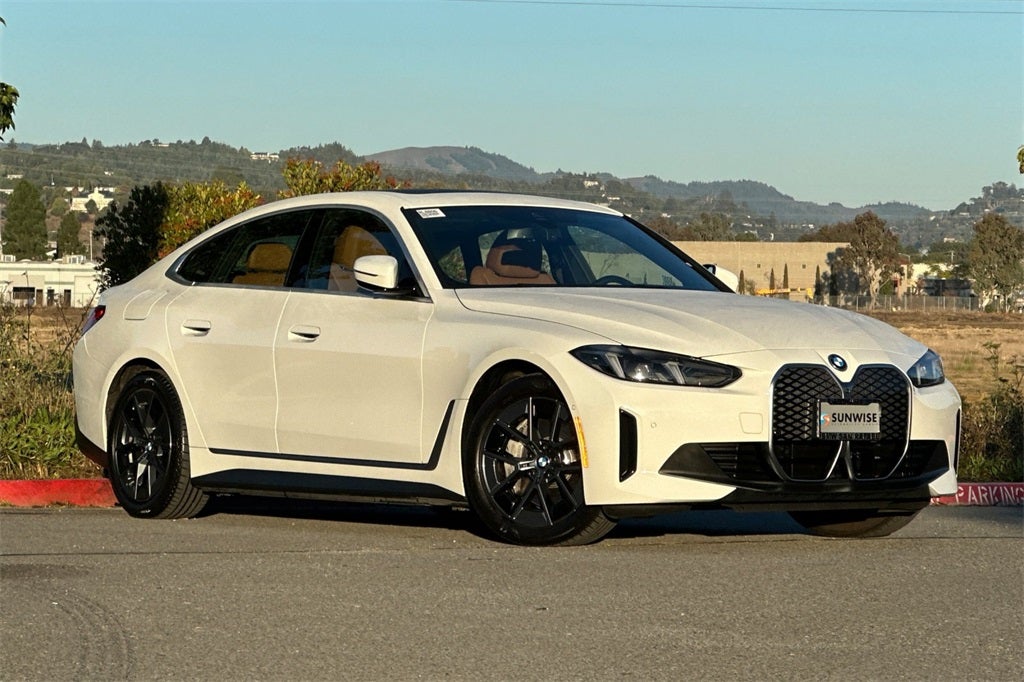 2025 BMW i4 eDrive40