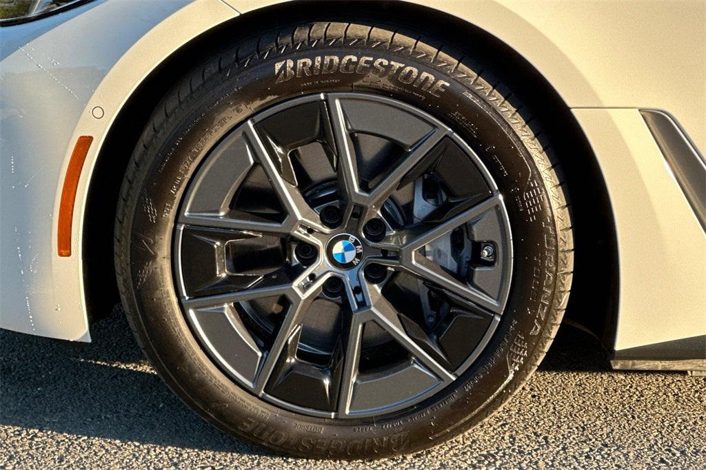 2025 BMW i4 eDrive40