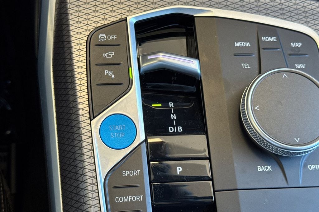 2025 BMW i4 eDrive40