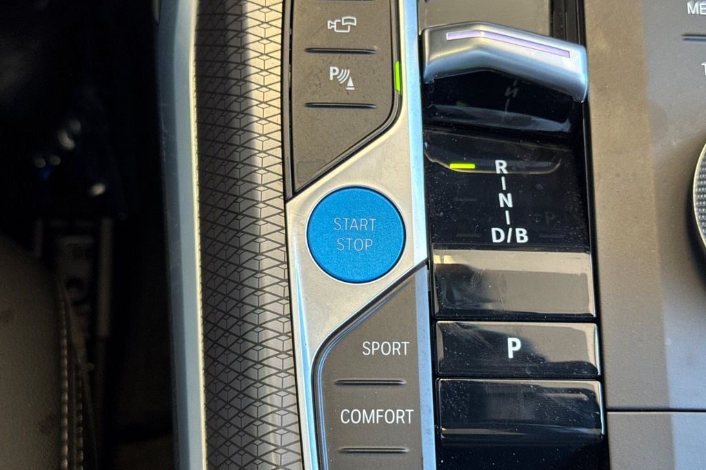2025 BMW i4 eDrive40