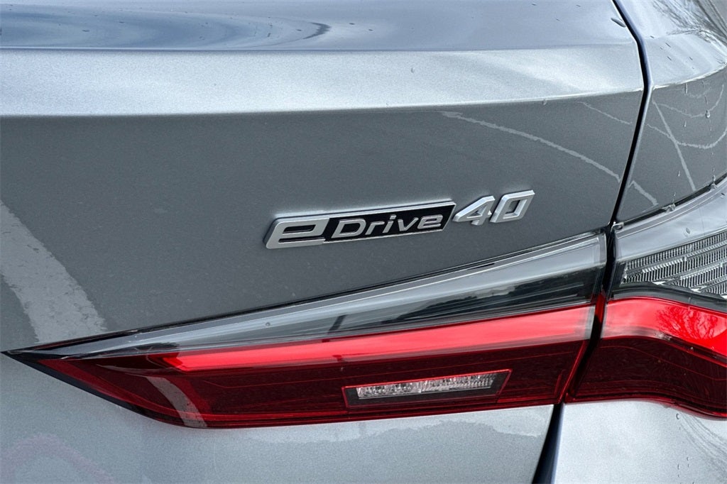 2025 BMW i4 eDrive40