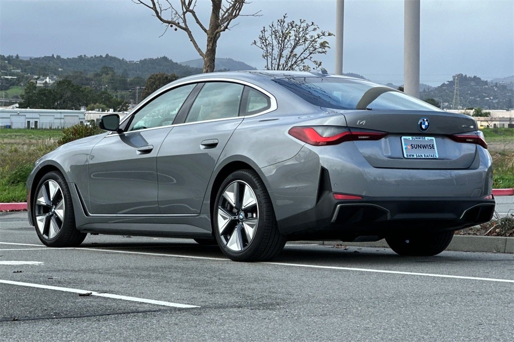 2025 BMW i4 eDrive40