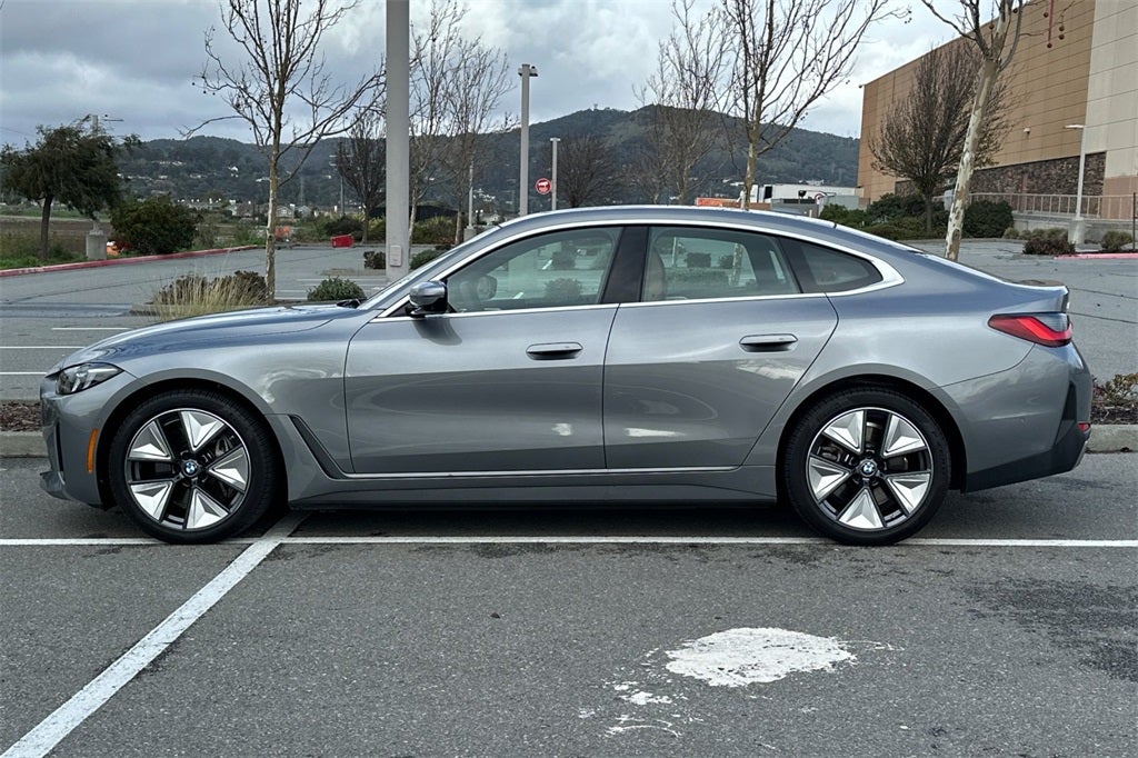 2025 BMW i4 eDrive40