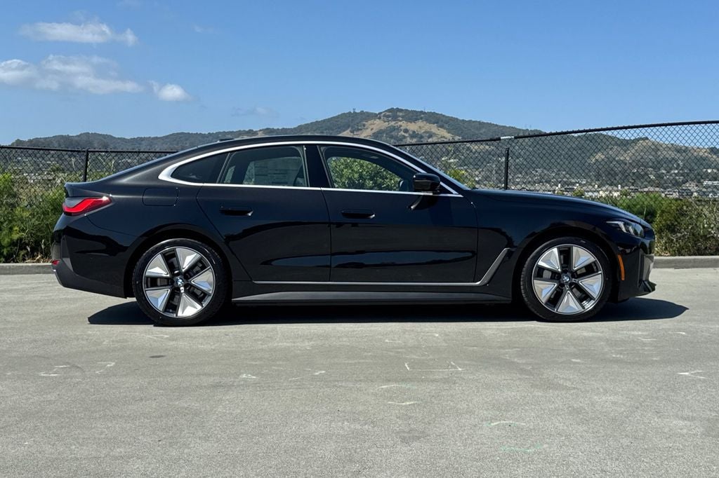 2026 BMW i4 xDrive40