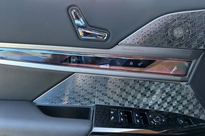 2025 BMW i7 xDrive60