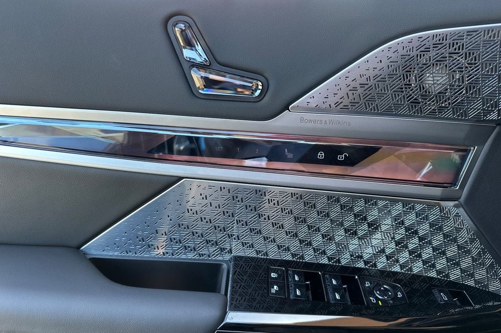 2025 BMW i7 xDrive60