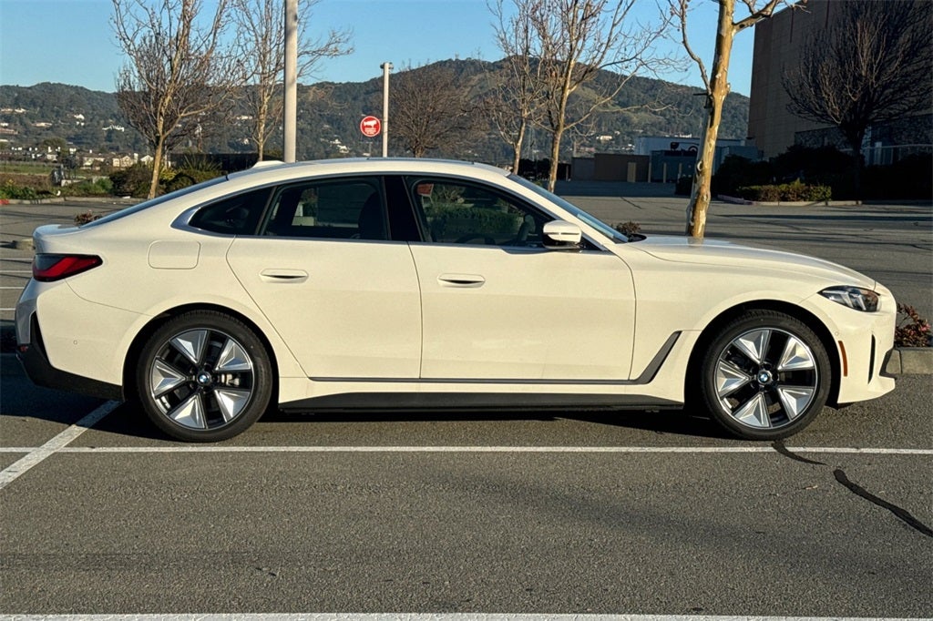 2026 BMW i4 eDrive40