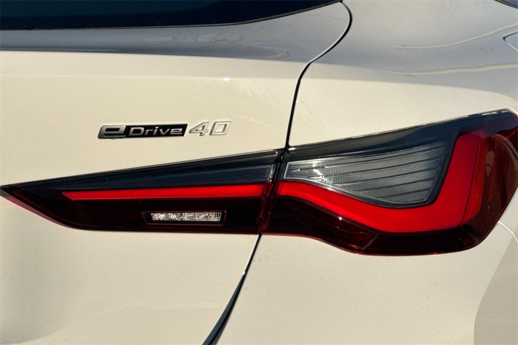 2026 BMW i4 eDrive40