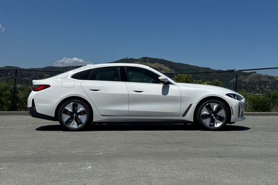 2026 BMW i4 eDrive40