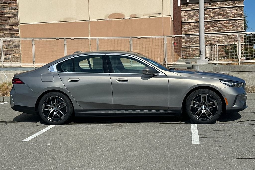 2026 BMW i5 eDrive40