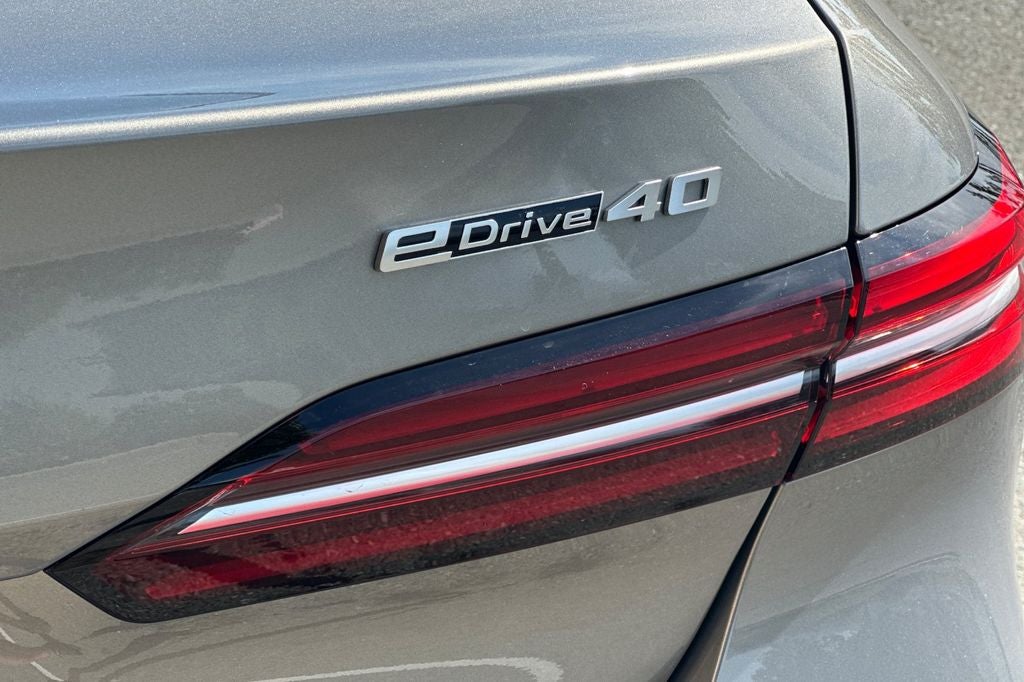 2026 BMW i5 eDrive40