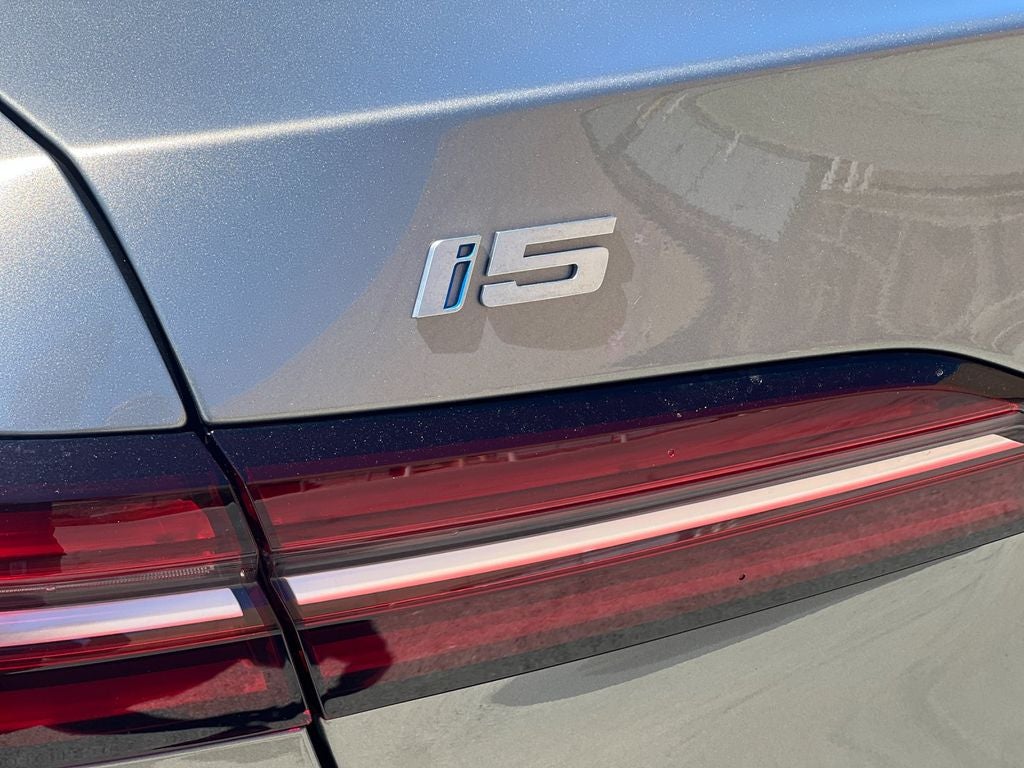 2027 BMW i5 eDrive40