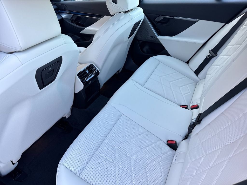 2027 BMW i5 eDrive40