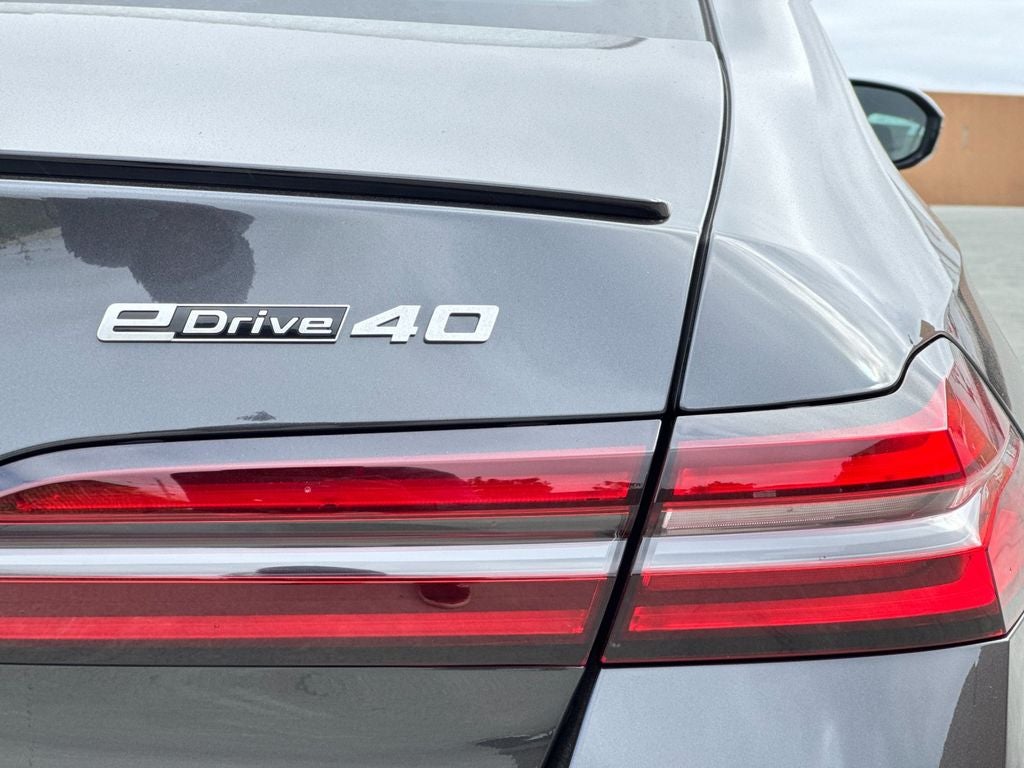 2027 BMW i5 eDrive40