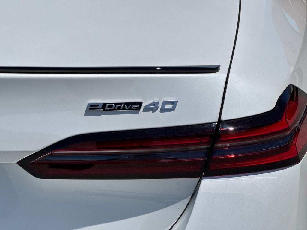 2027 BMW i5 eDrive40