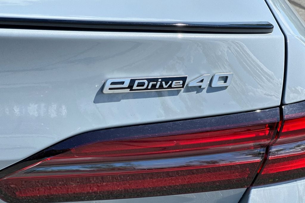 2027 BMW i5 eDrive40