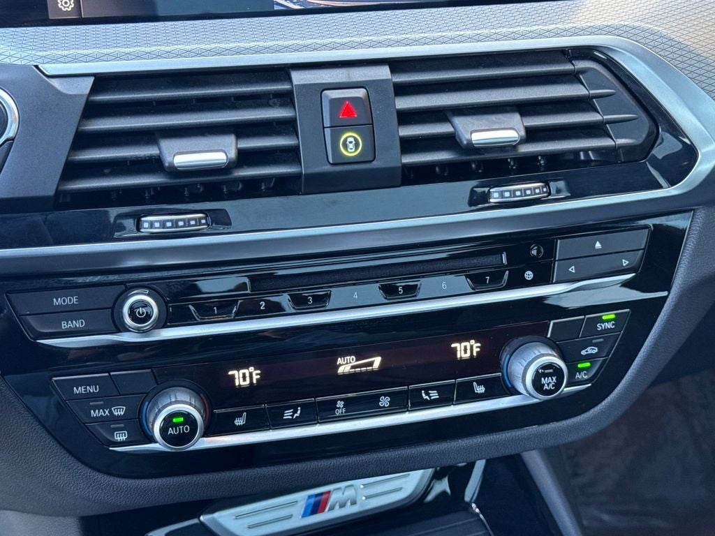 2024 Volvo XC40 Ultimate