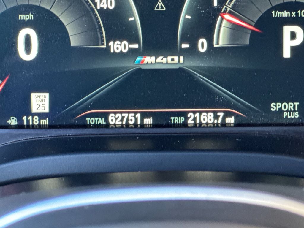 2024 Volvo XC40 Ultimate