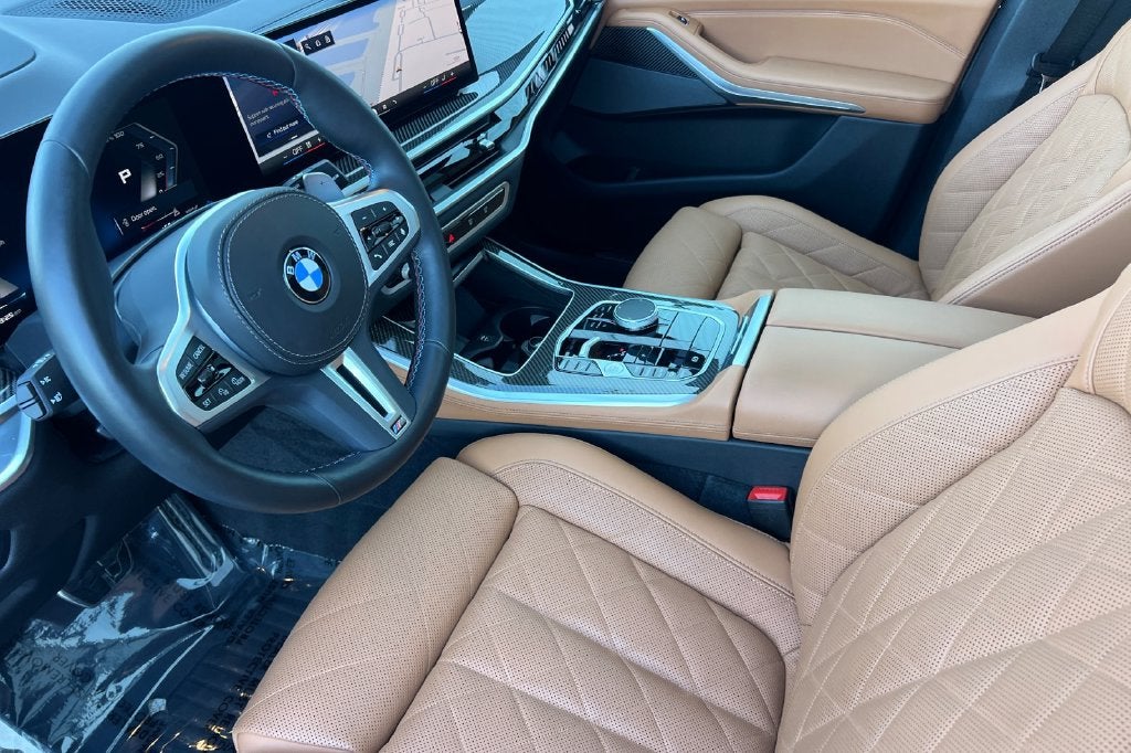 2024 BMW X5 M60i