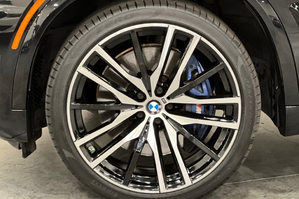 2024 BMW X5 M60i