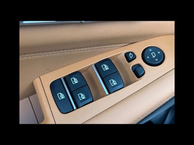 2024 BMW X5 M60i