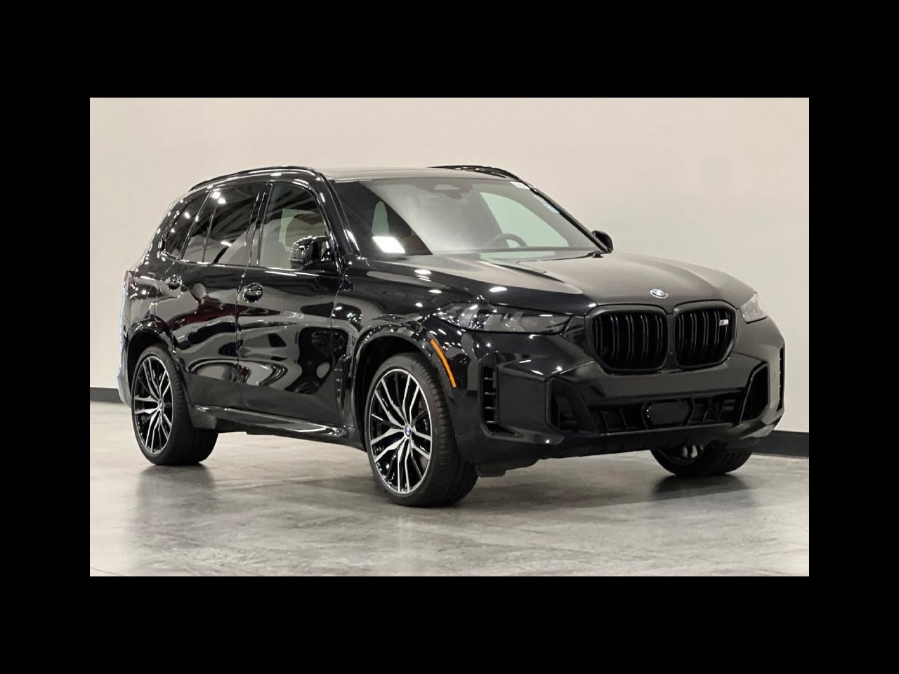 2024 BMW X5 M60i