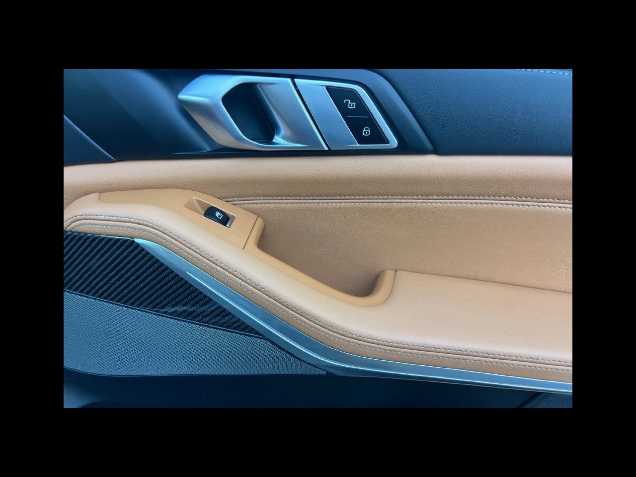 2024 BMW X5 M60i