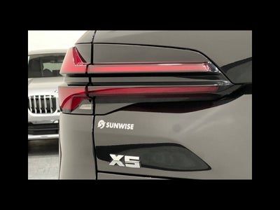2024 BMW X5 M60i