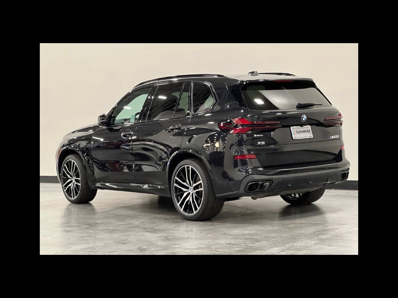 2024 BMW X5 M60i