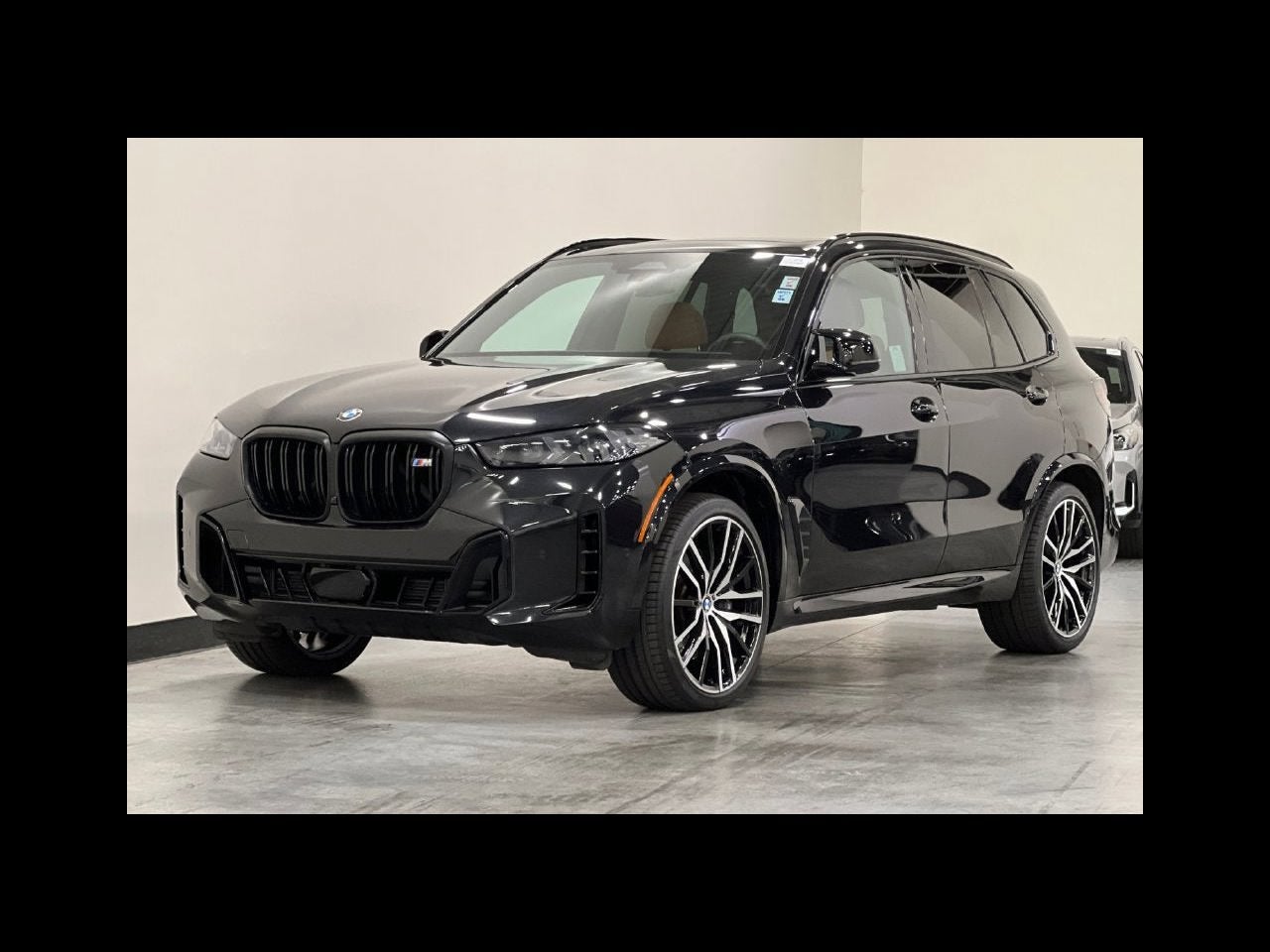2024 BMW X5 M60i