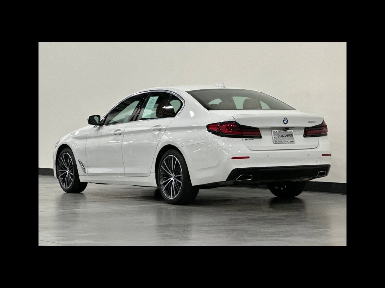 2023 BMW 5 Series 530i