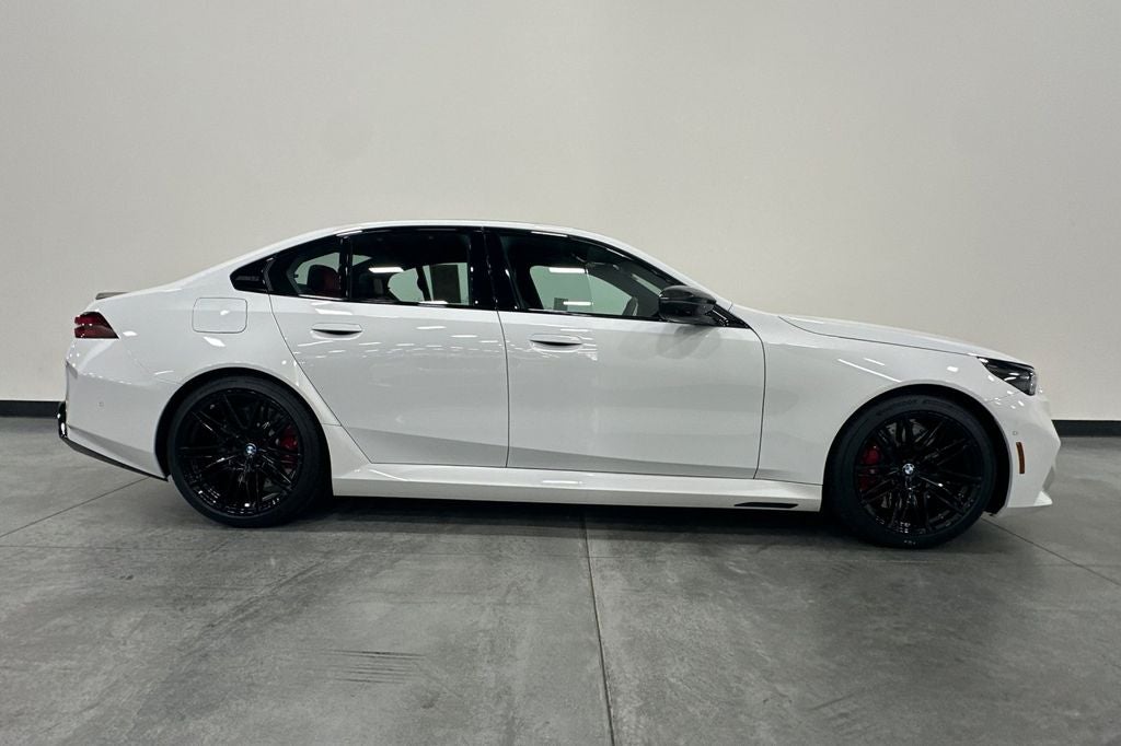2025 BMW M5 Base