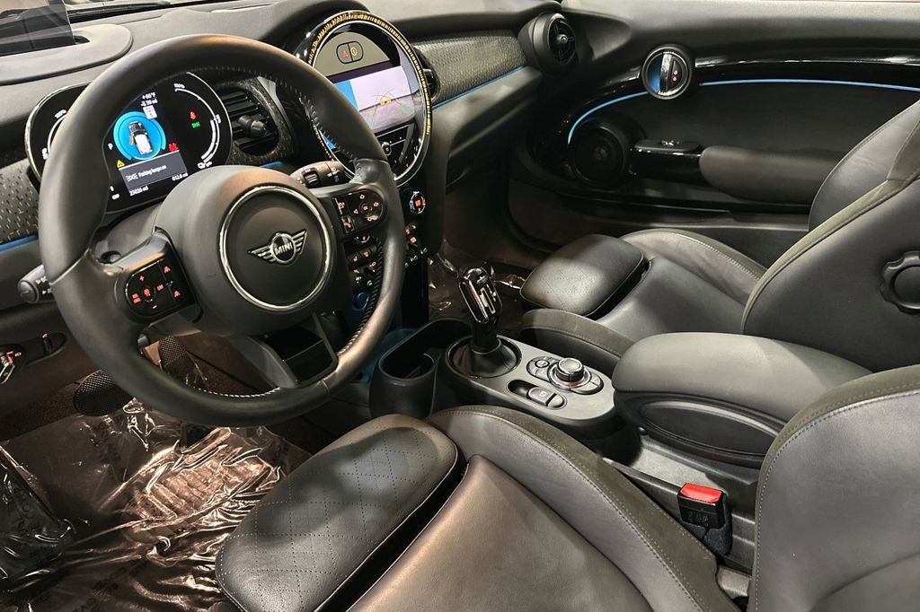 2024 MINI Cooper SE Electric Iconic
