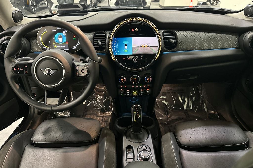 2024 MINI Cooper SE Electric Iconic