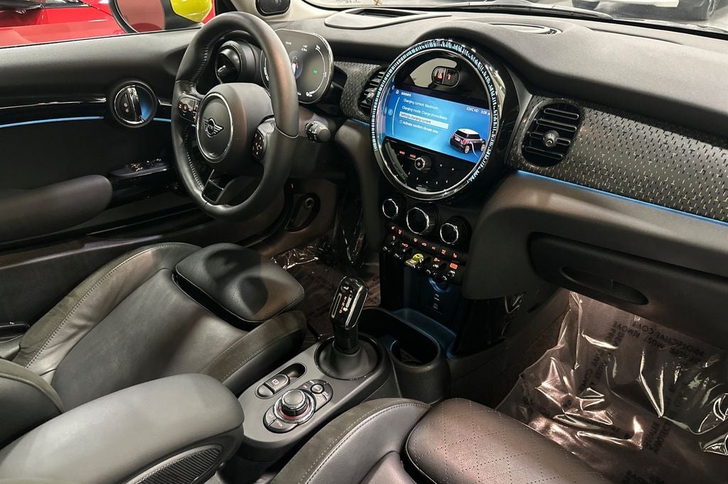2024 MINI Cooper SE Electric Iconic