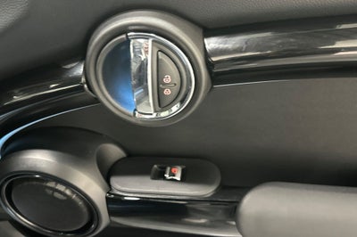 2024 MINI Cooper SE Electric Iconic